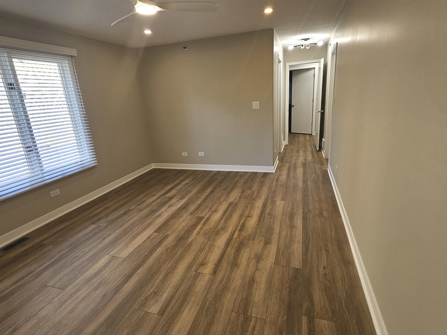 11225 S Kean Avenue #1A, Palos Hills, IL 60465