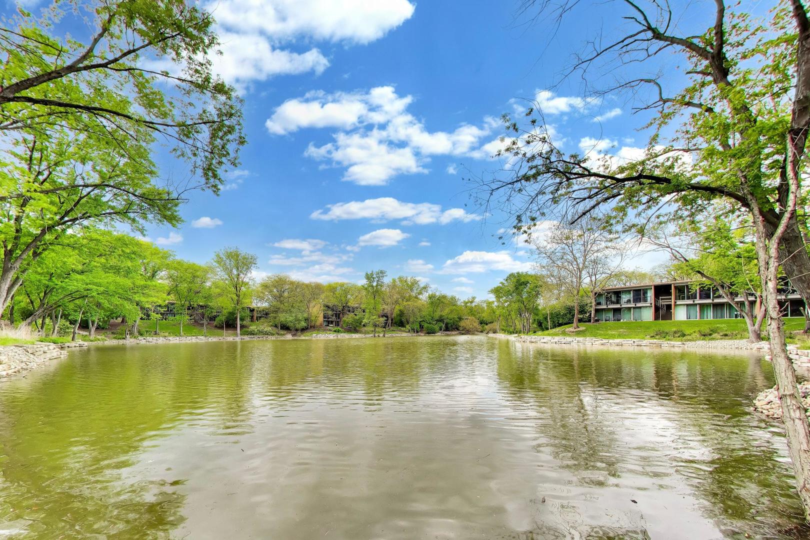 1501 Fairway Drive #1F, Lisle, IL 60532