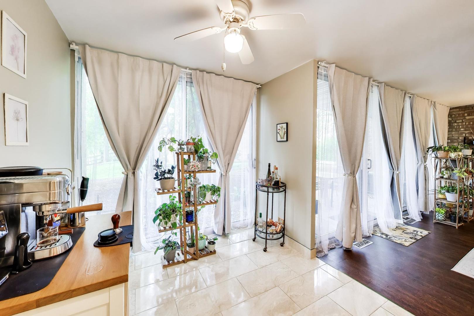 1501 Fairway Drive #1F, Lisle, IL 60532