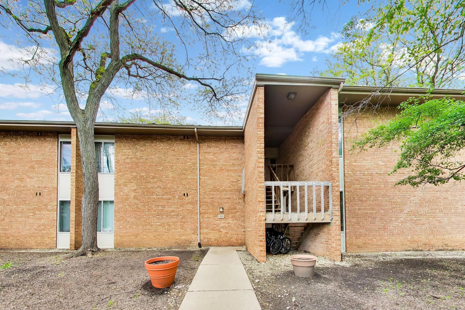1501 Fairway Drive #1F, Lisle, IL 60532