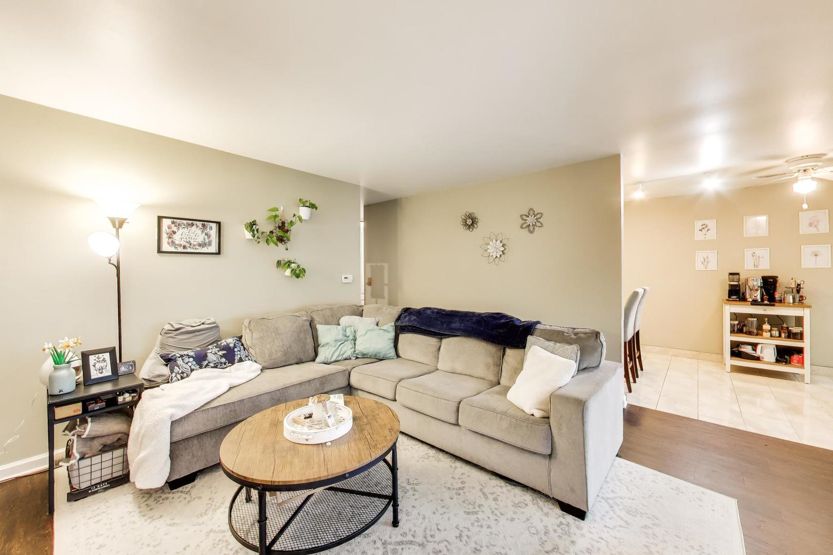 1501 Fairway Drive #1F, Lisle, IL 60532