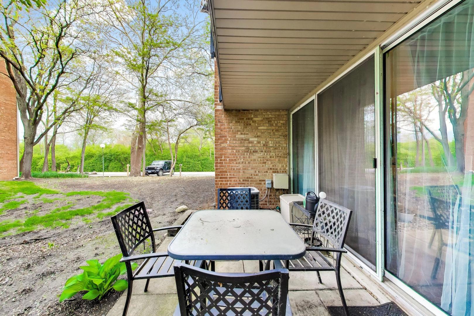 1501 Fairway Drive #1F, Lisle, IL 60532