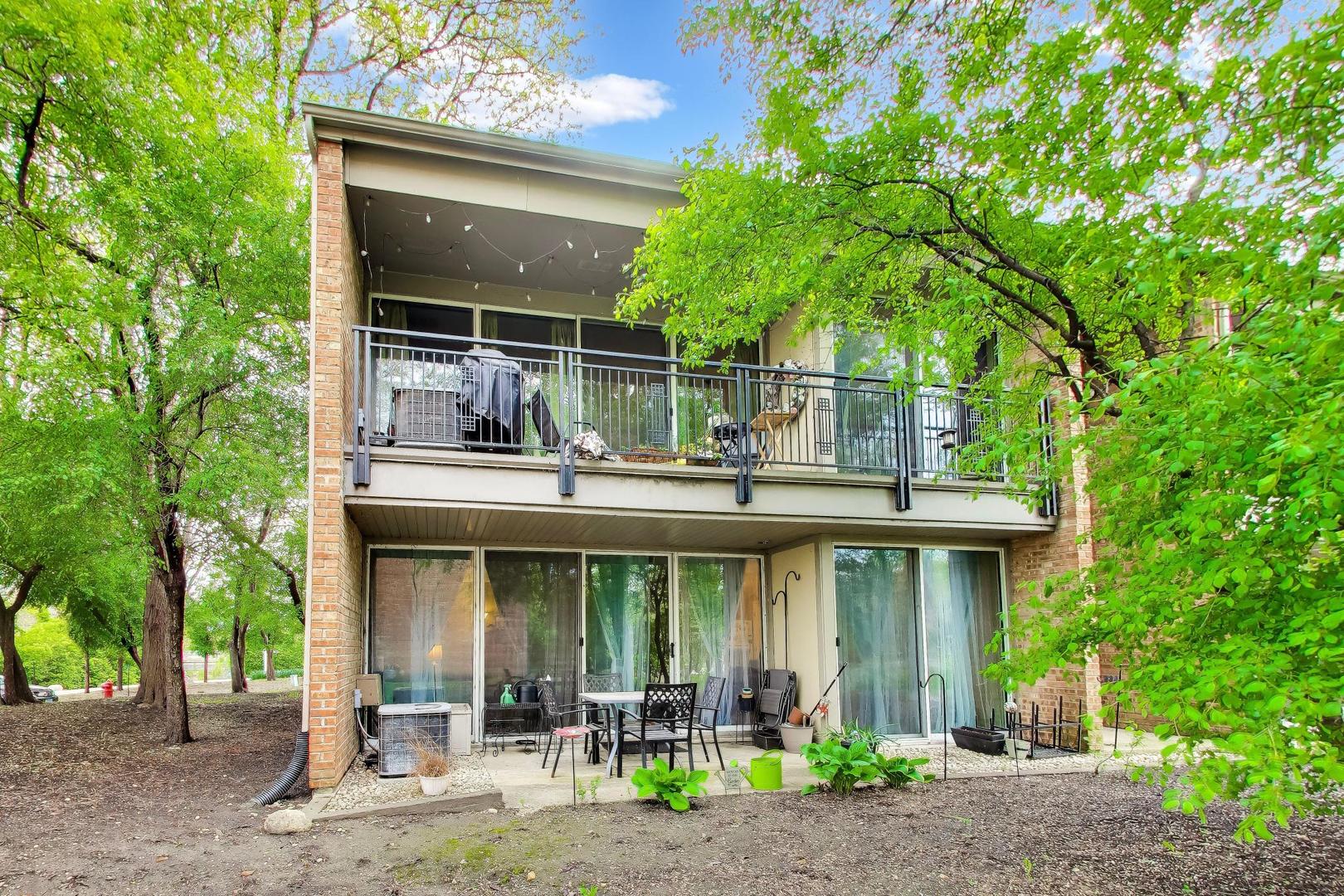 1501 Fairway Drive #1F, Lisle, IL 60532