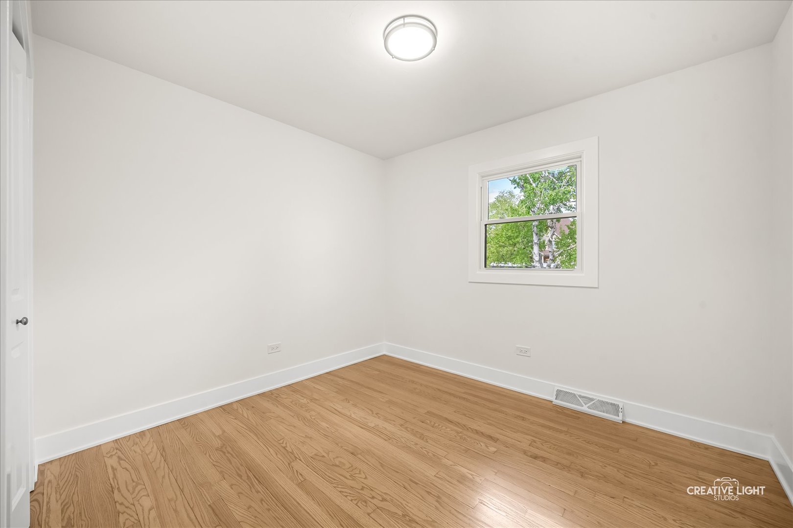 5S464 Sherman Avenue, Naperville, IL 60563