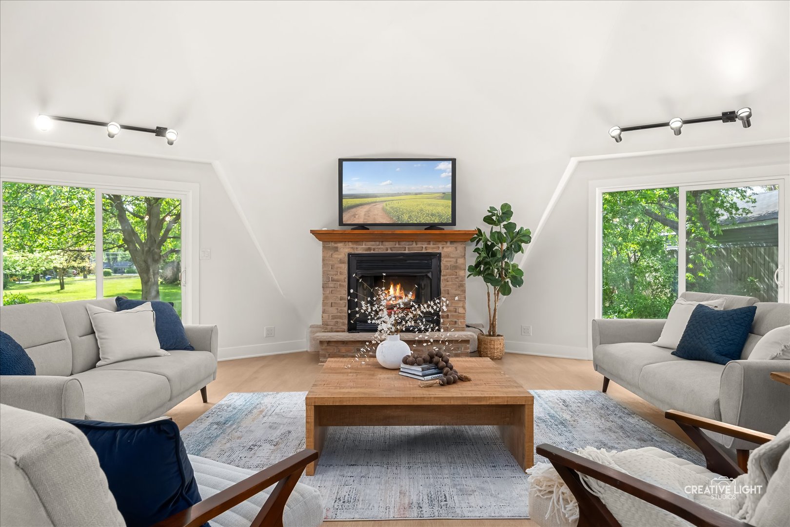 5S464 Sherman Avenue, Naperville, IL 60563