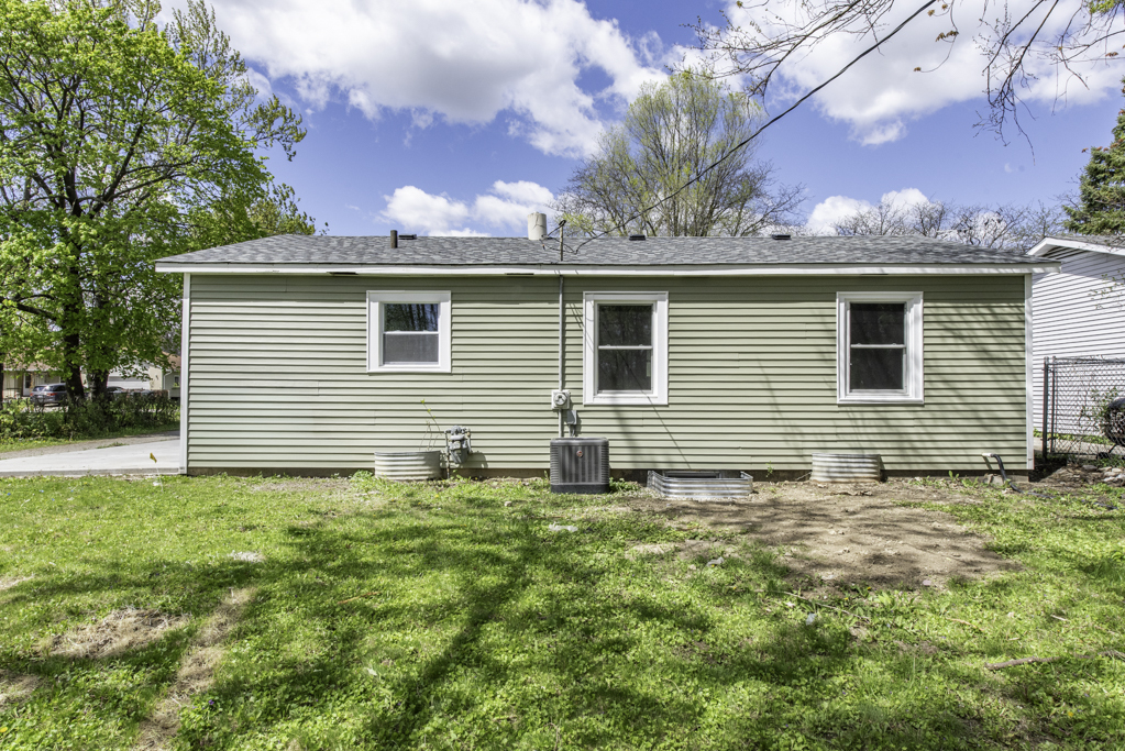2413 Joppa Avenue, Zion, IL 60099