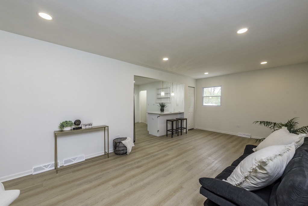 2413 Joppa Avenue, Zion, IL 60099