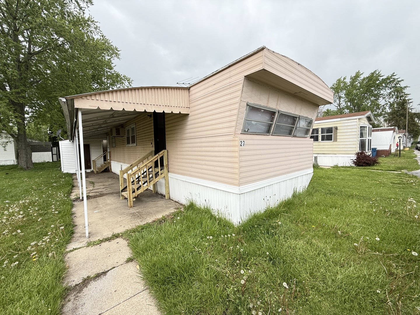 1712 S Dixie Highway #27, Crete, IL 60417