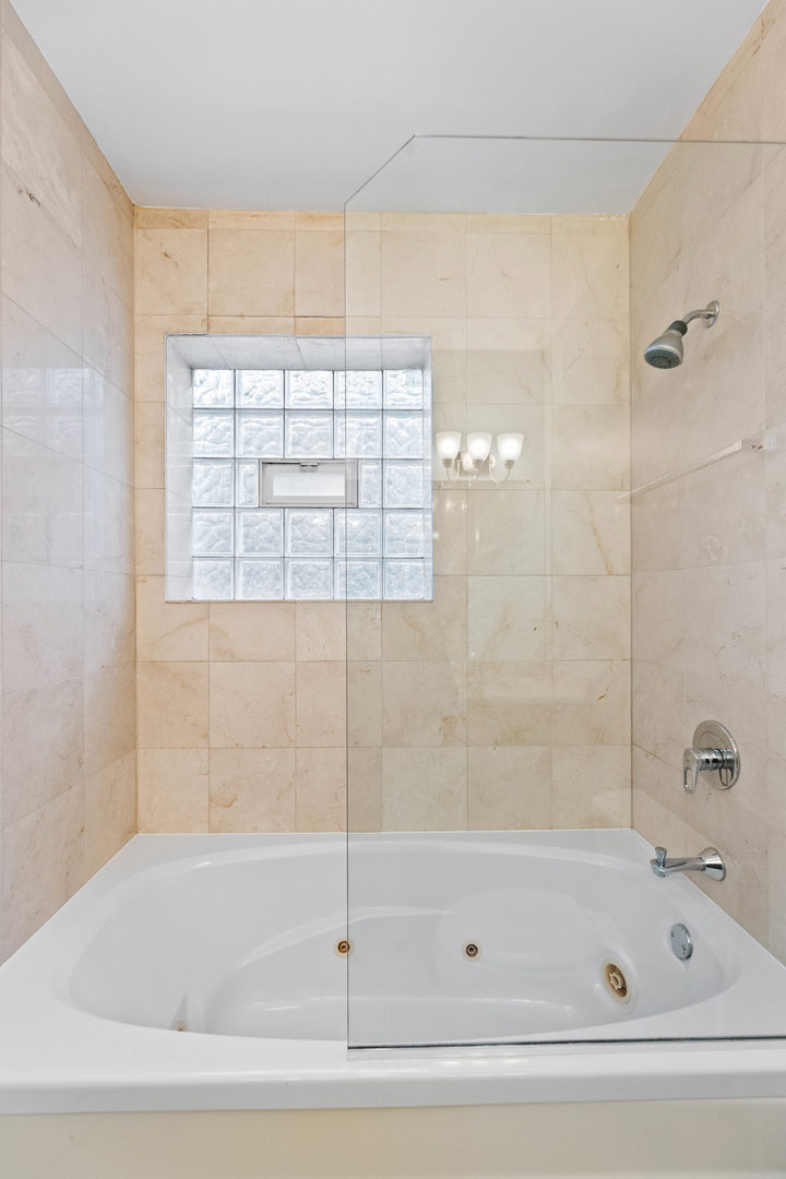 4105 S Drexel Boulevard #1SR, Chicago, IL 60653
