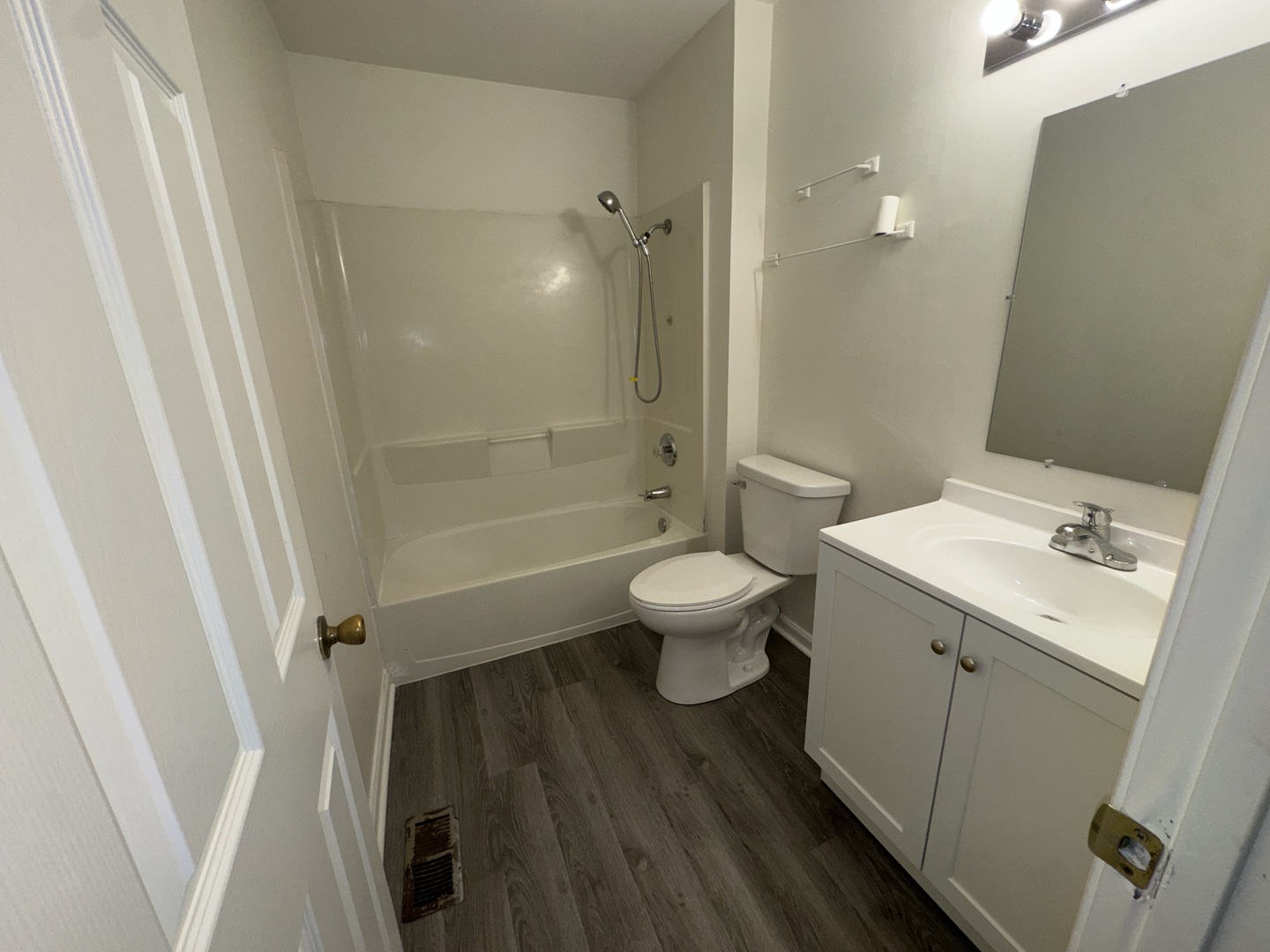 10G Fernwood Drive #10G, Bolingbrook, IL 60440