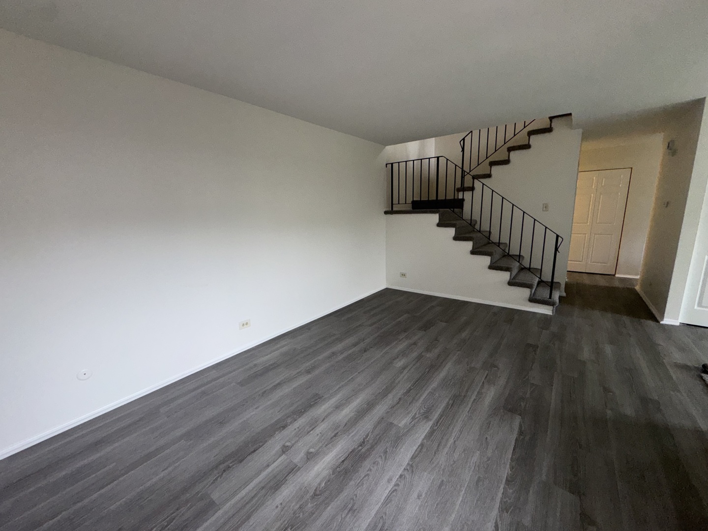 10G Fernwood Drive #10G, Bolingbrook, IL 60440