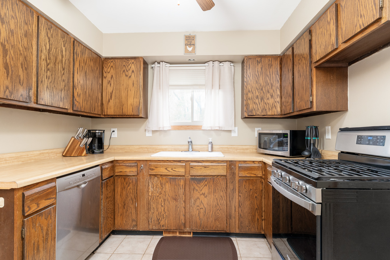 22547 S Bramble Hill Road, Joliet, IL 60404