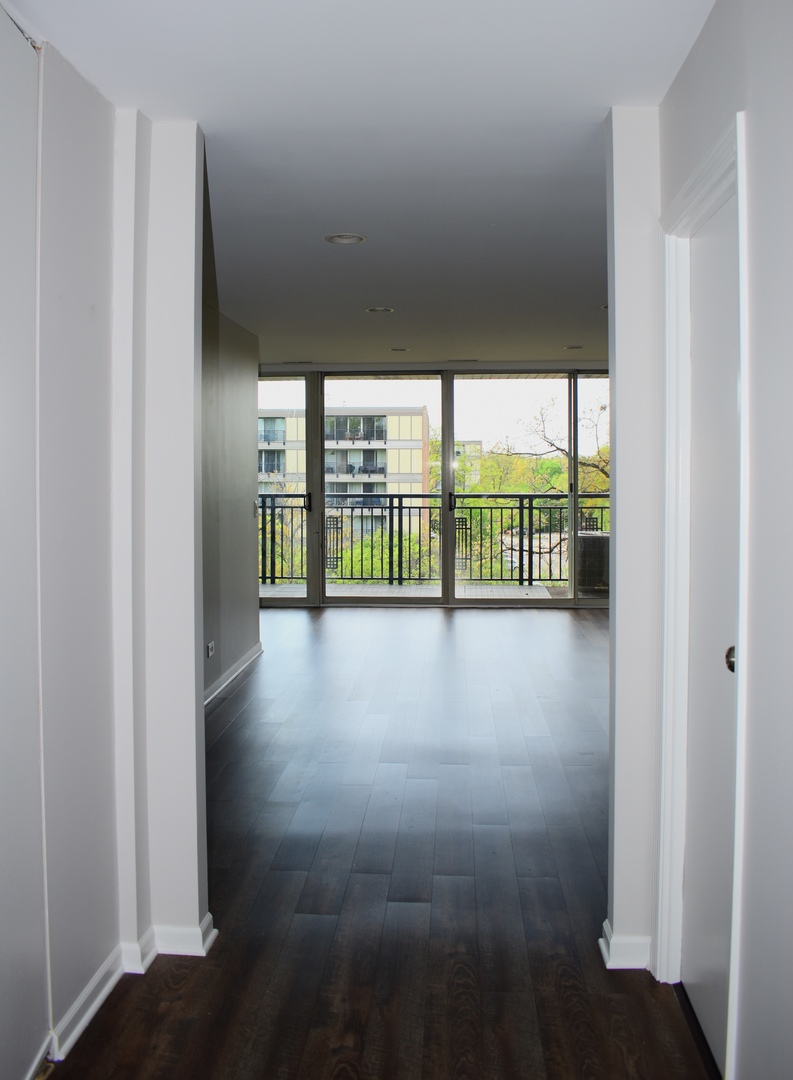 5950 Oakwood Drive #4A, Lisle, IL 60532