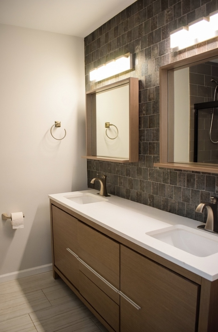 5950 Oakwood Drive #4A, Lisle, IL 60532