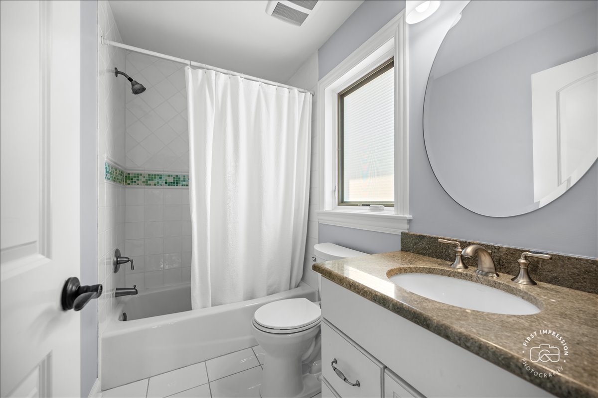 N491 Peter Road, Winfield, IL 60190