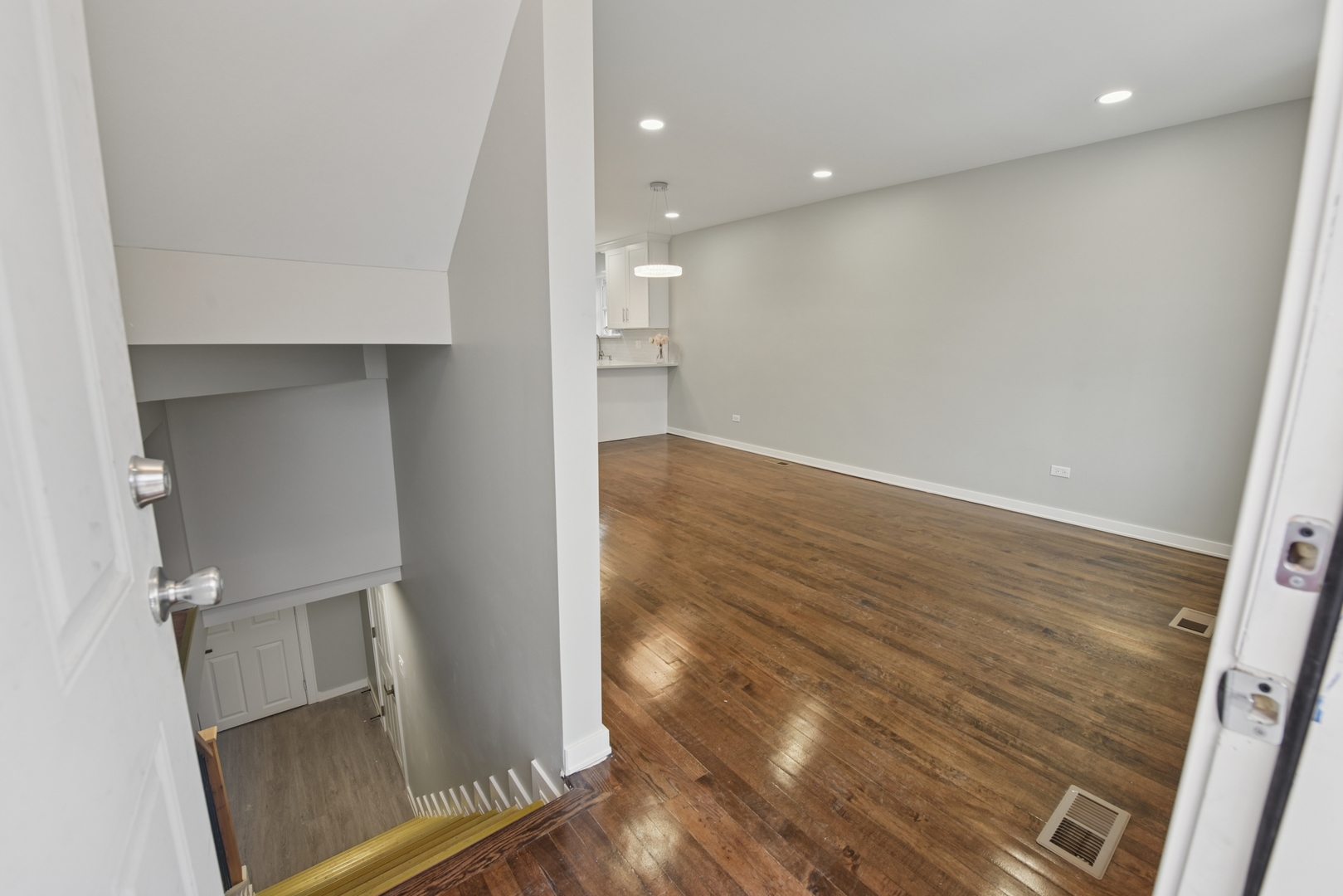 4904 W 31st Street, Cicero, IL 60804