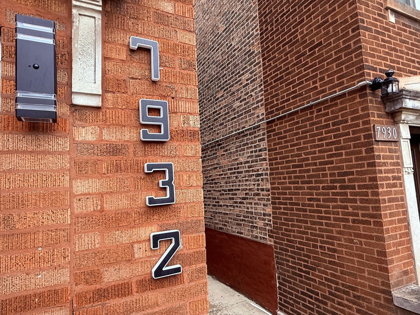 7932 S Champlain Avenue, Chicago, IL 60619
