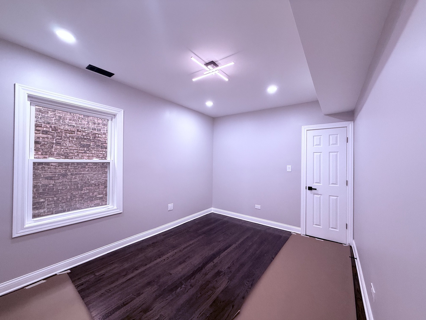 7932 S Champlain Avenue, Chicago, IL 60619