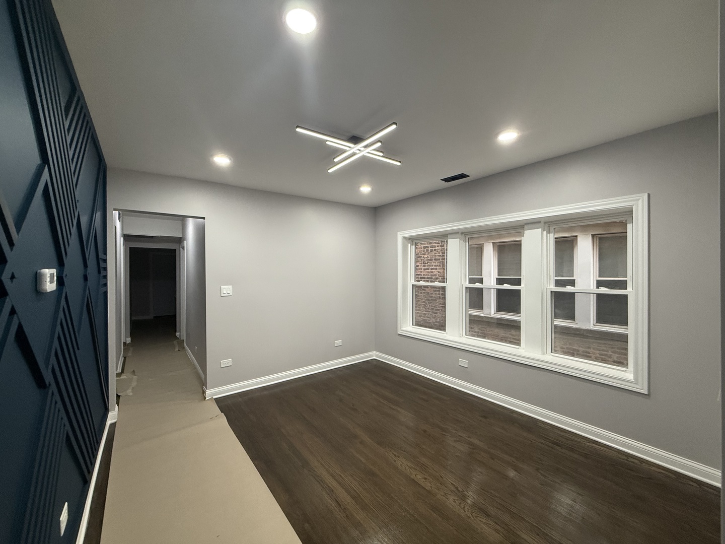 7932 S Champlain Avenue, Chicago, IL 60619