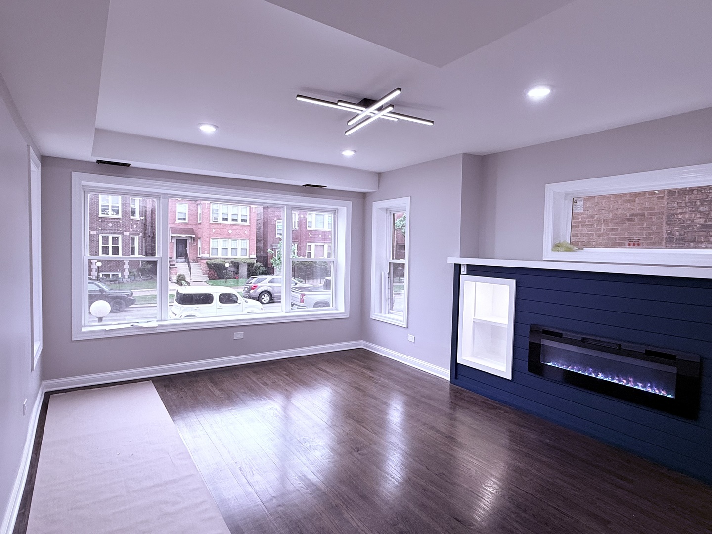 7932 S Champlain Avenue, Chicago, IL 60619