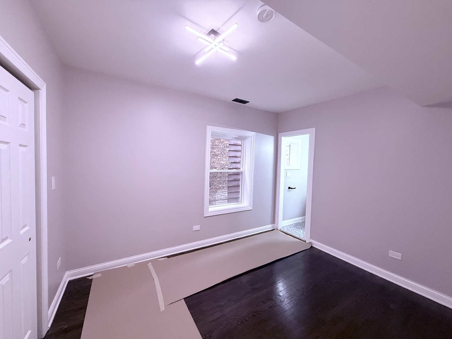 7932 S Champlain Avenue, Chicago, IL 60619