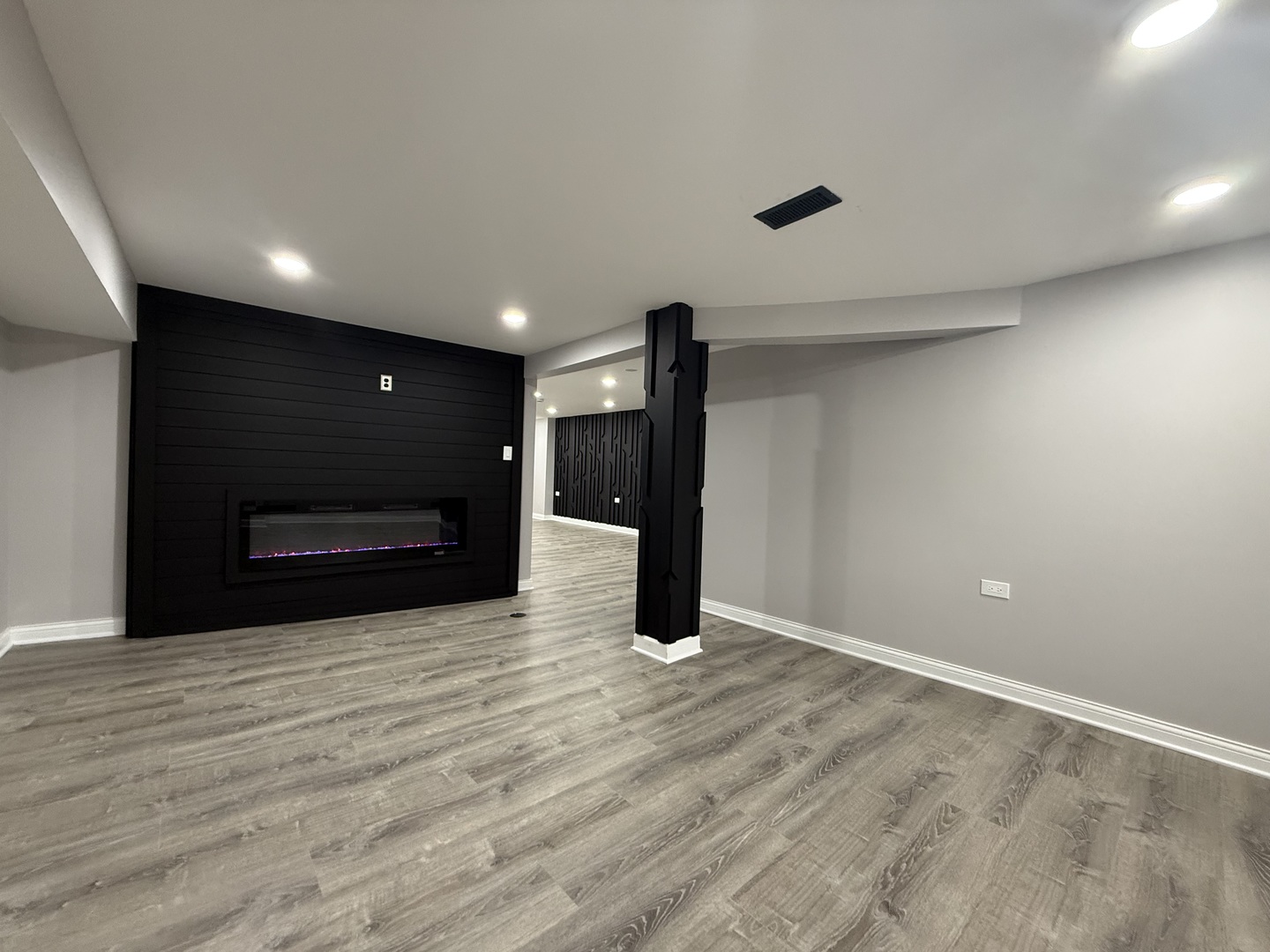 7932 S Champlain Avenue, Chicago, IL 60619