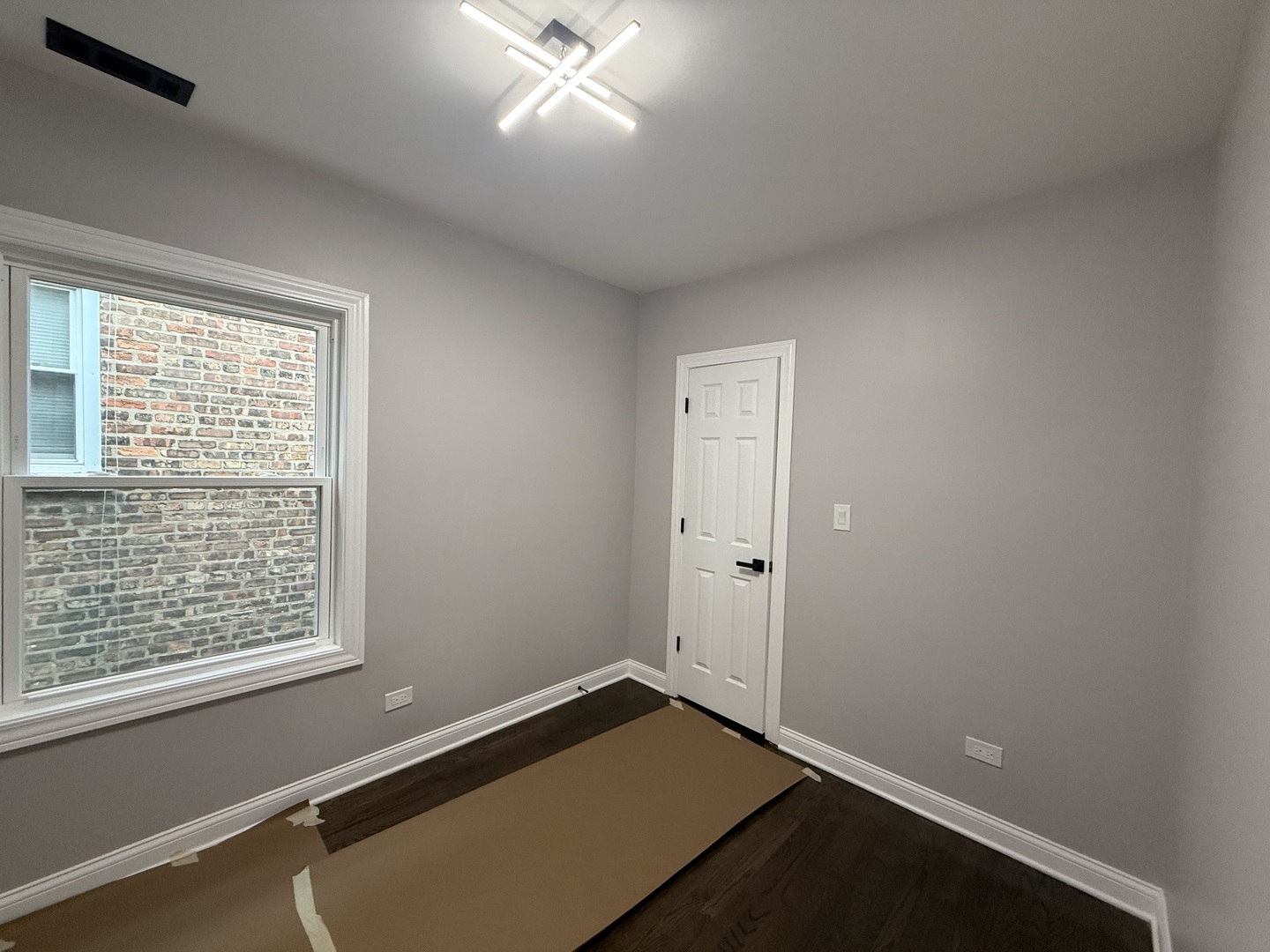 7932 S Champlain Avenue, Chicago, IL 60619