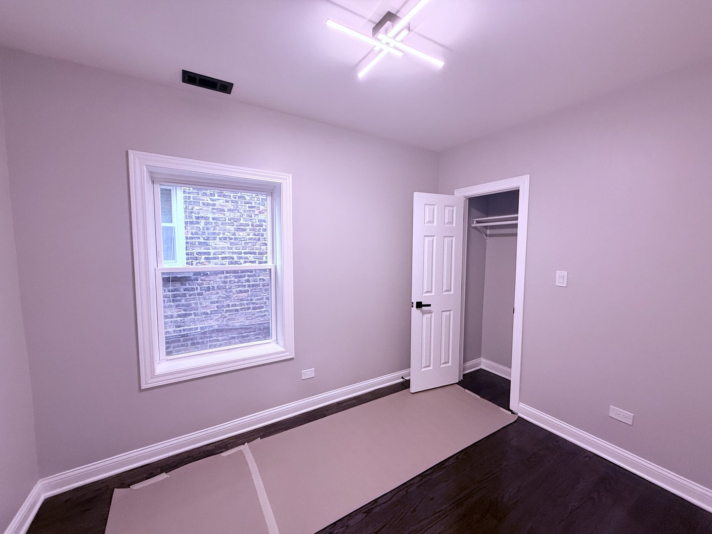 7932 S Champlain Avenue, Chicago, IL 60619