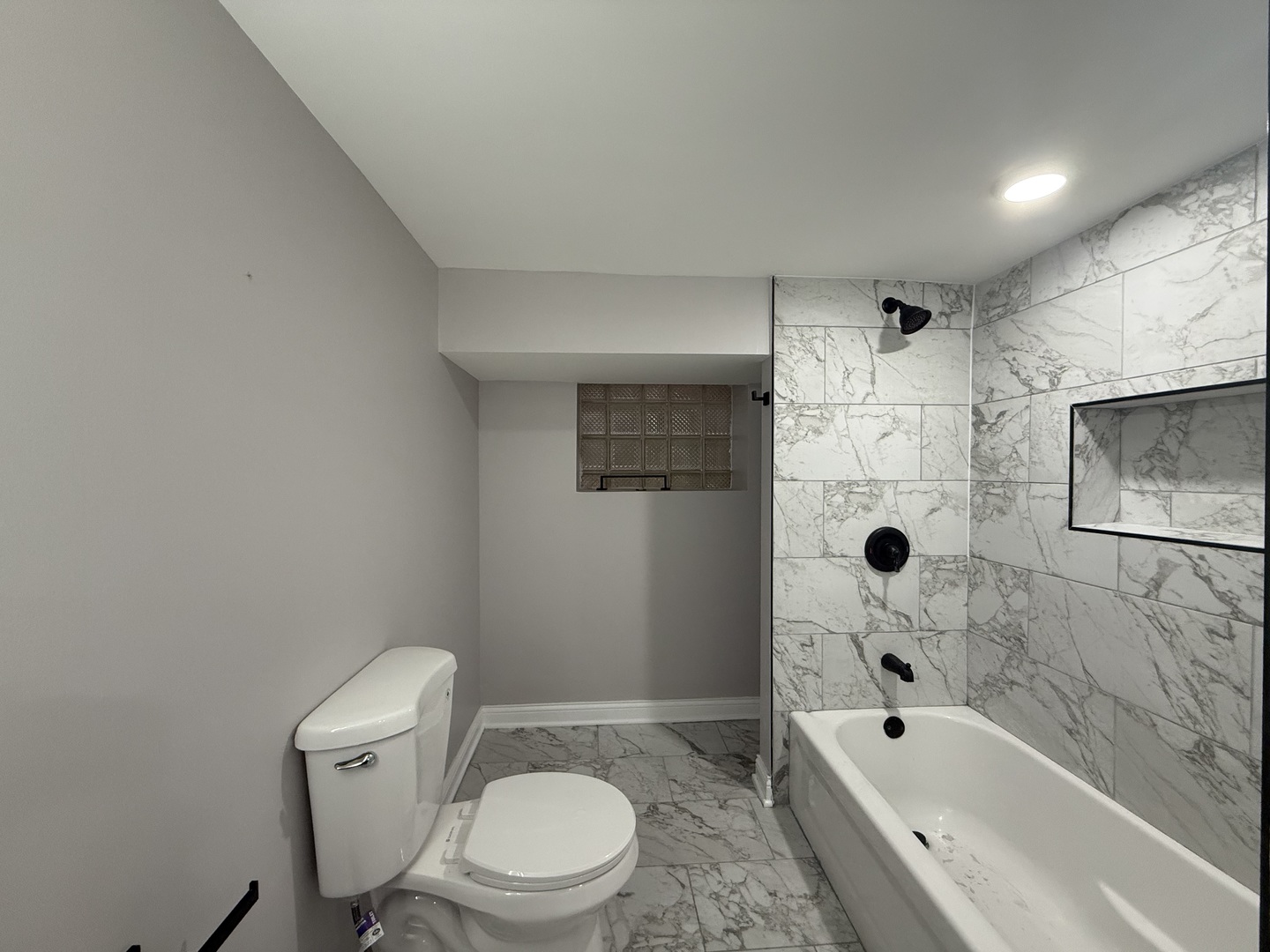 7932 S Champlain Avenue, Chicago, IL 60619