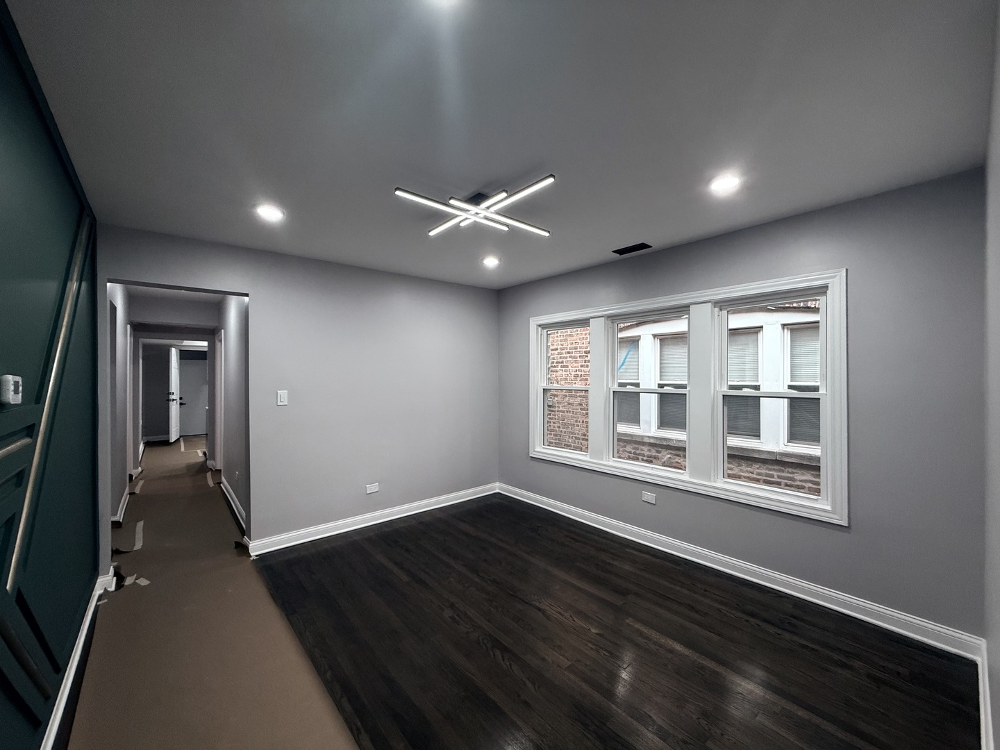 7932 S Champlain Avenue, Chicago, IL 60619