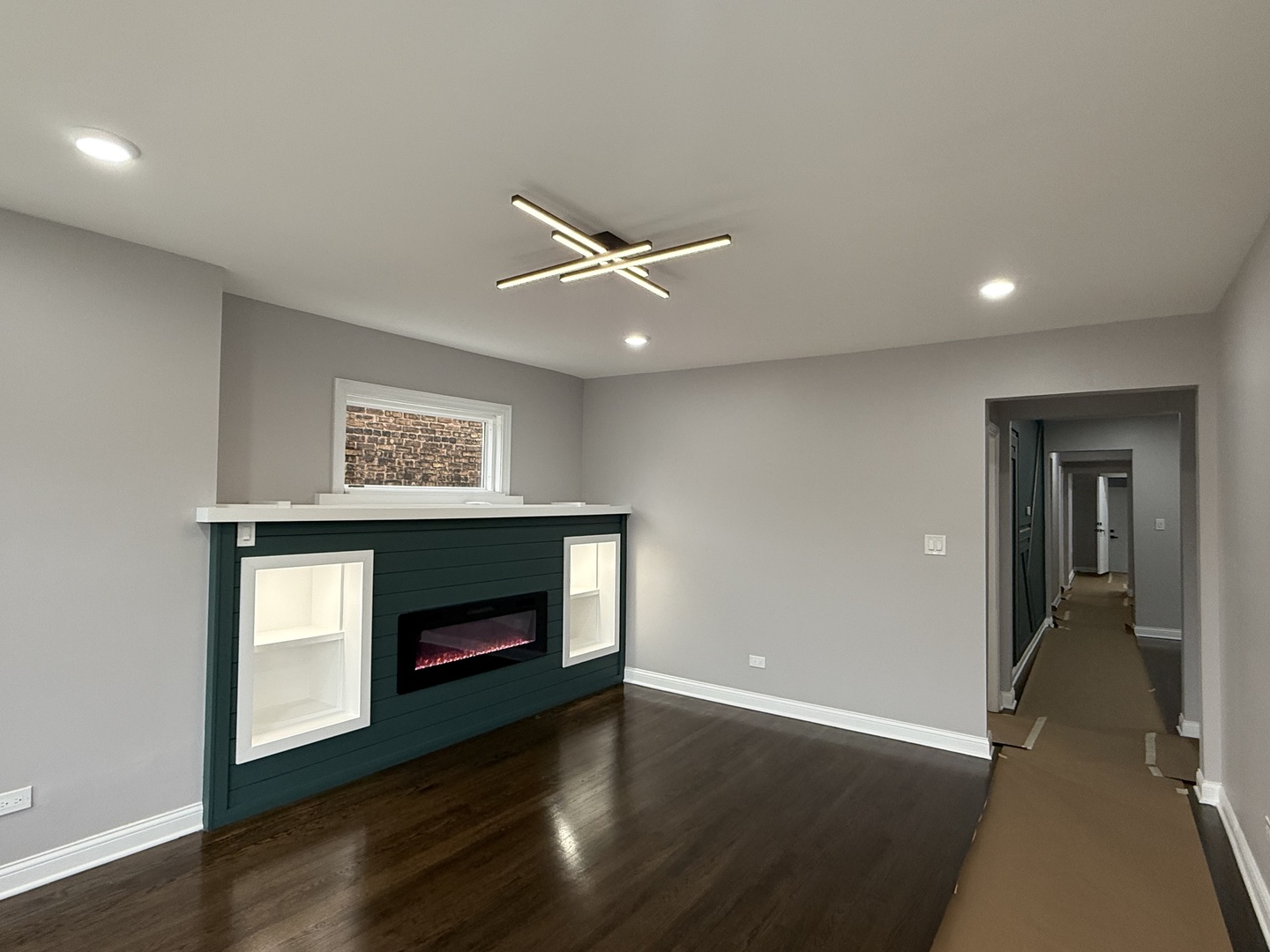 7932 S Champlain Avenue, Chicago, IL 60619