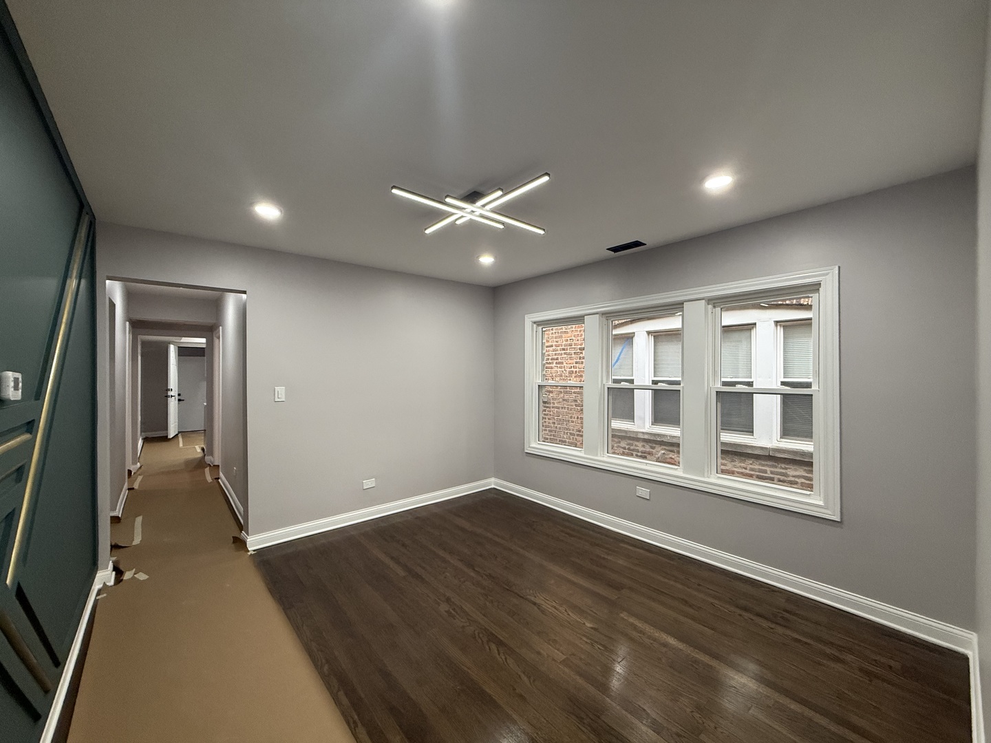 7932 S Champlain Avenue, Chicago, IL 60619