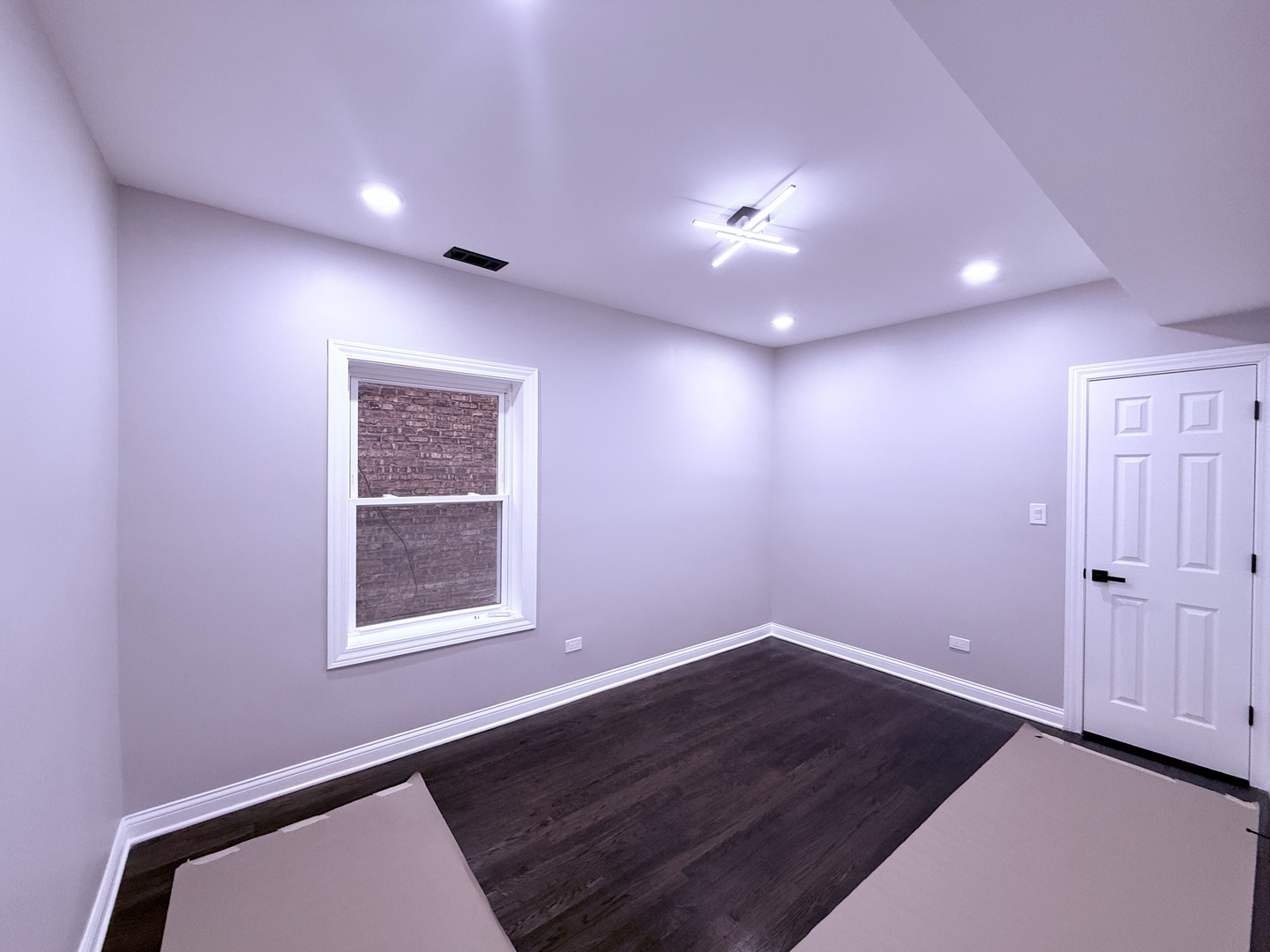 7932 S Champlain Avenue, Chicago, IL 60619