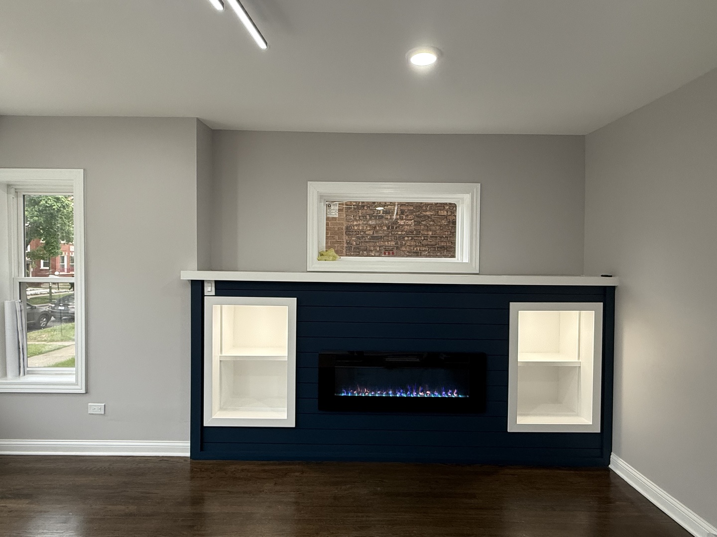7932 S Champlain Avenue, Chicago, IL 60619