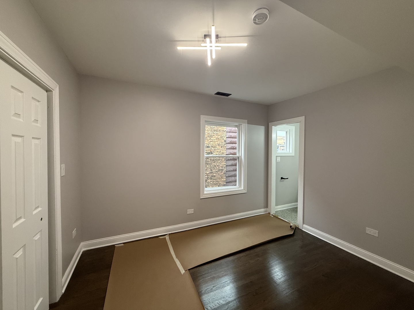 7932 S Champlain Avenue, Chicago, IL 60619