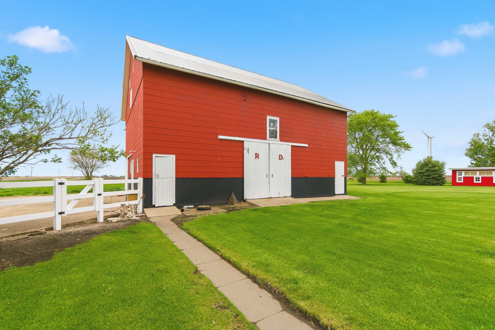 303 2900E County Road, Rutland, IL 61358