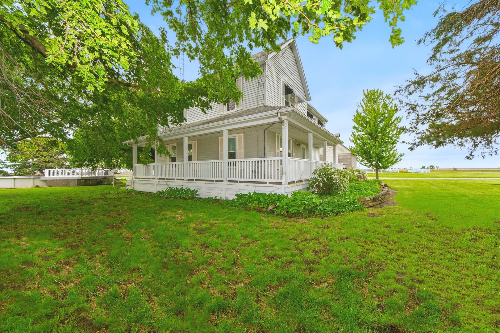 303 2900E County Road, Rutland, IL 61358