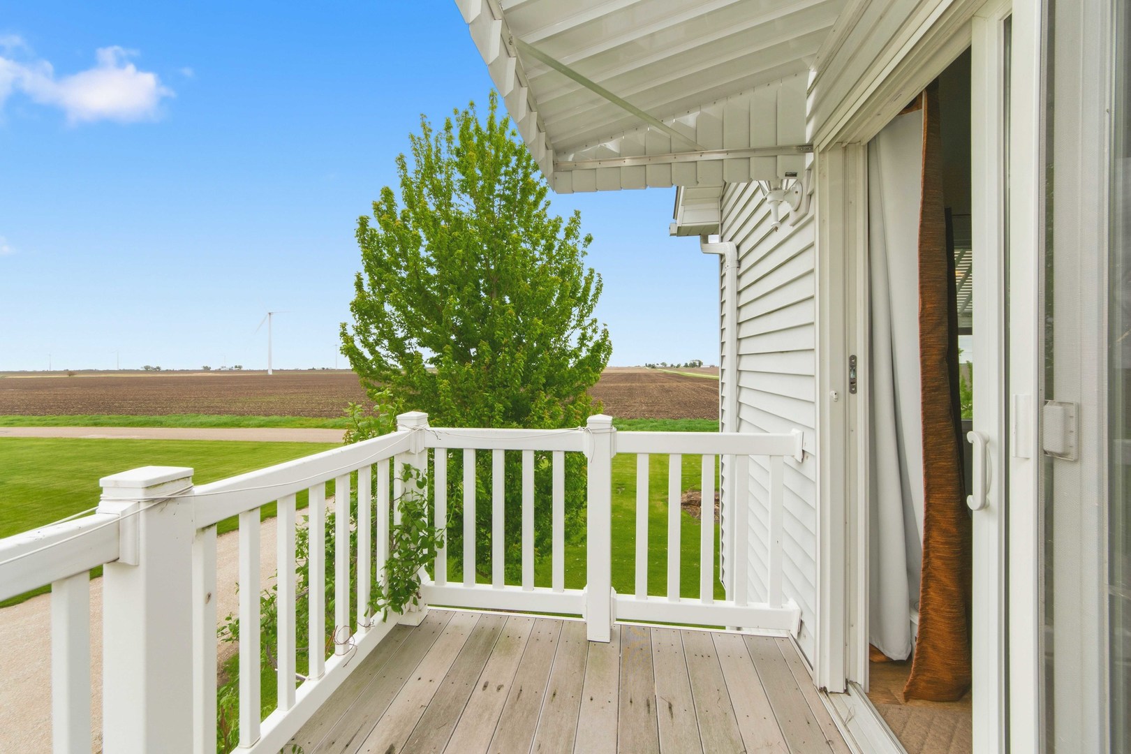 303 2900E County Road, Rutland, IL 61358