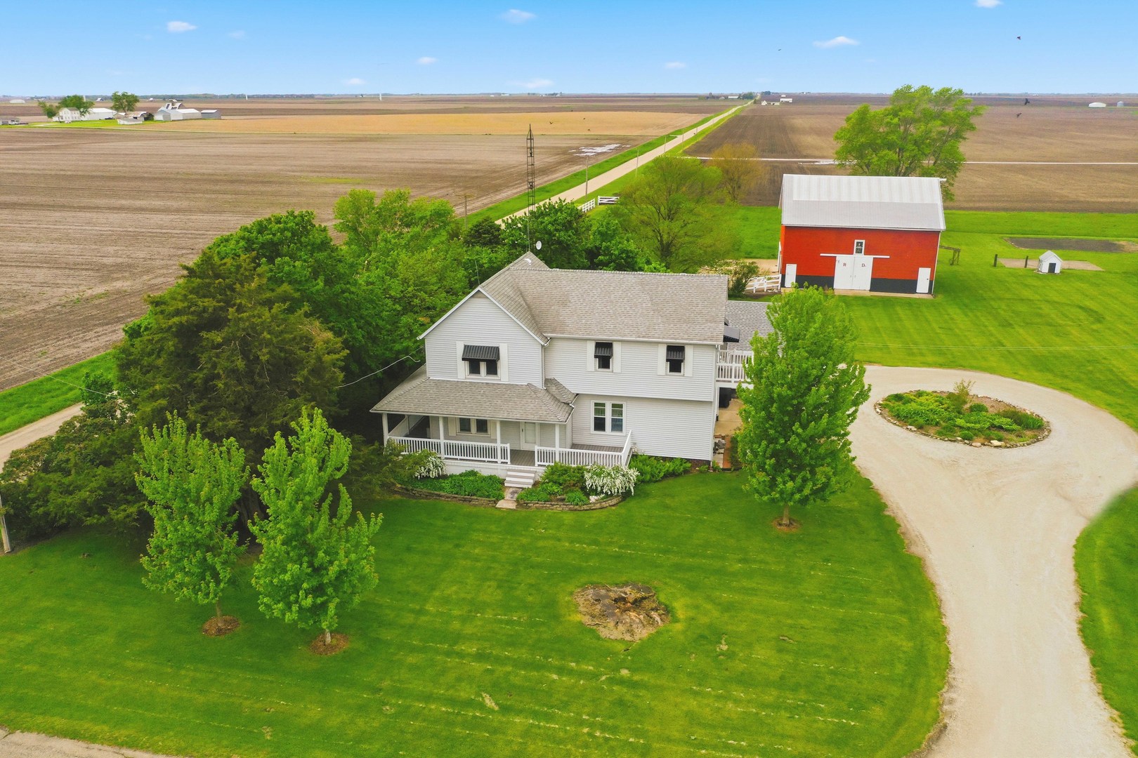 303 2900E County Road, Rutland, IL 61358