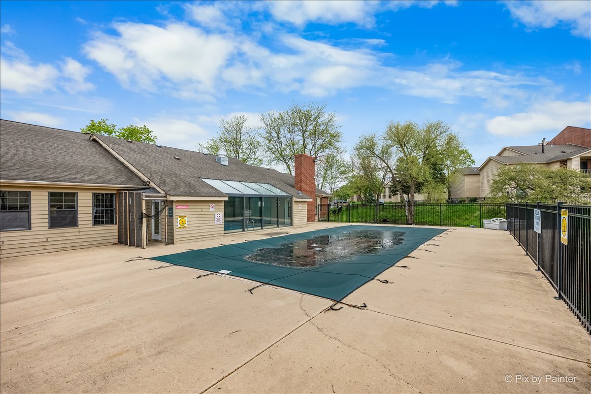 2060 N Rand Road #101, Palatine, IL 60074
