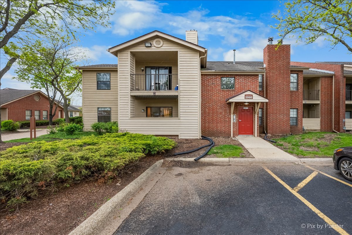 2060 N Rand Road #101, Palatine, IL 60074