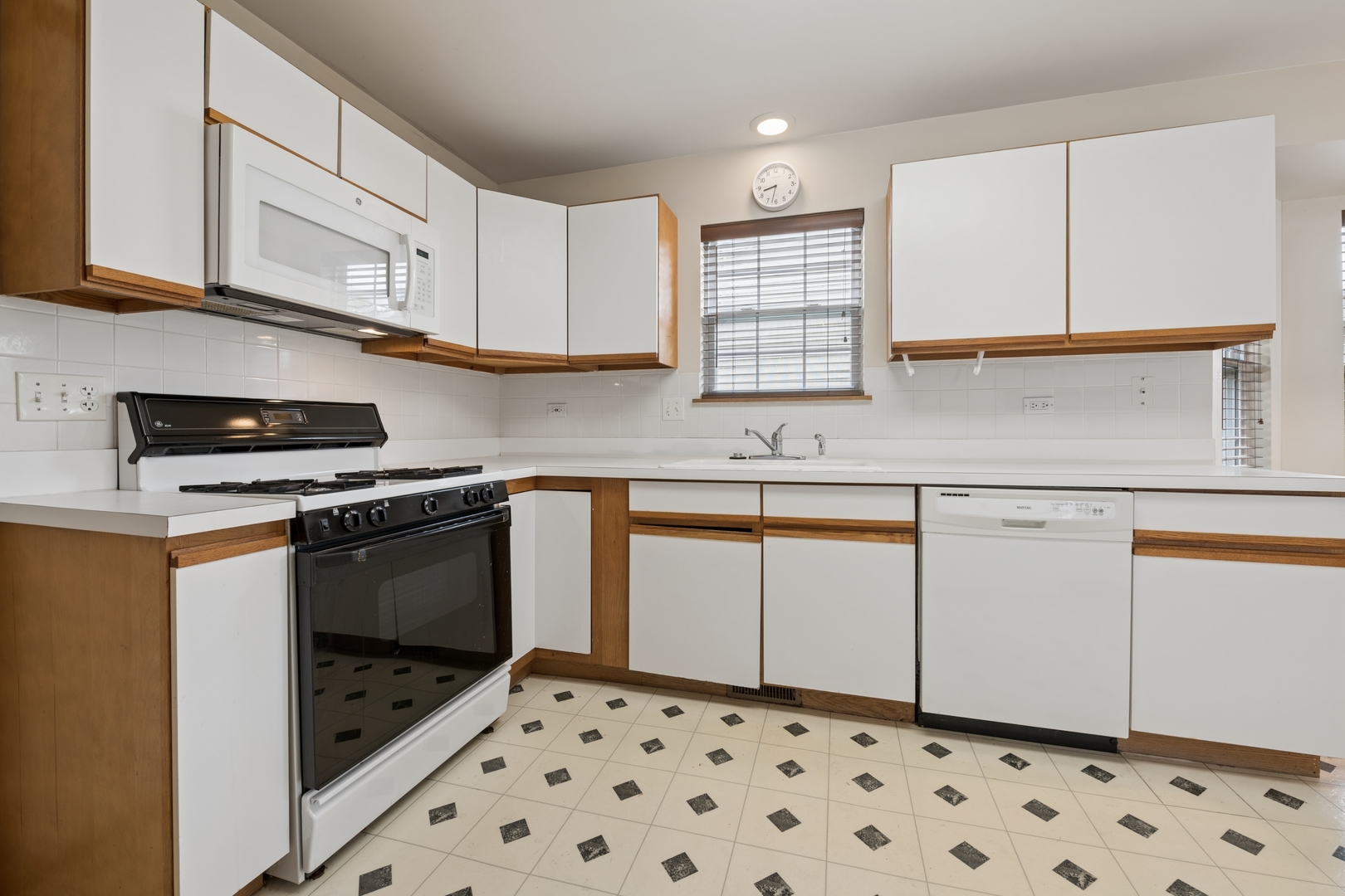 20976 W Olive Street, Plainfield, IL 60544