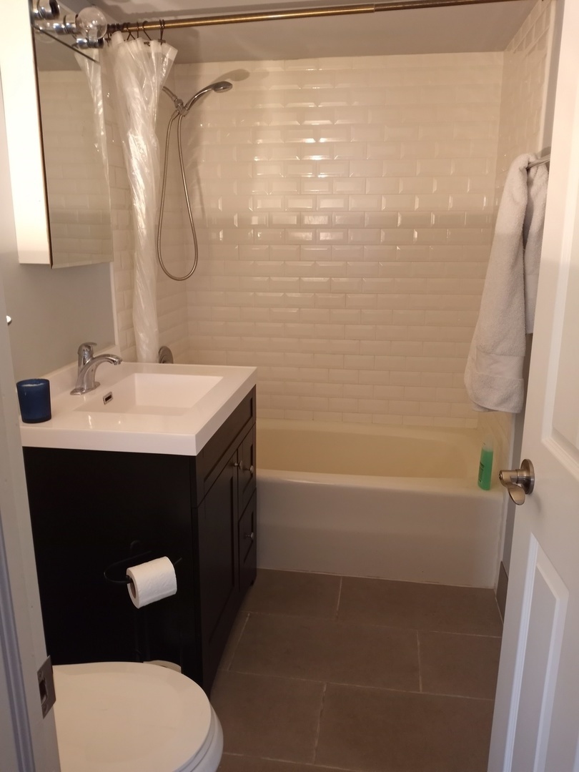 9911 W 58th Street #2, Countryside, IL 60525