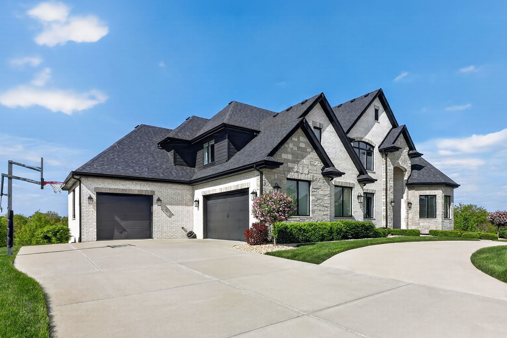 11022 Fawn View Circle, Orland Park, IL 60467