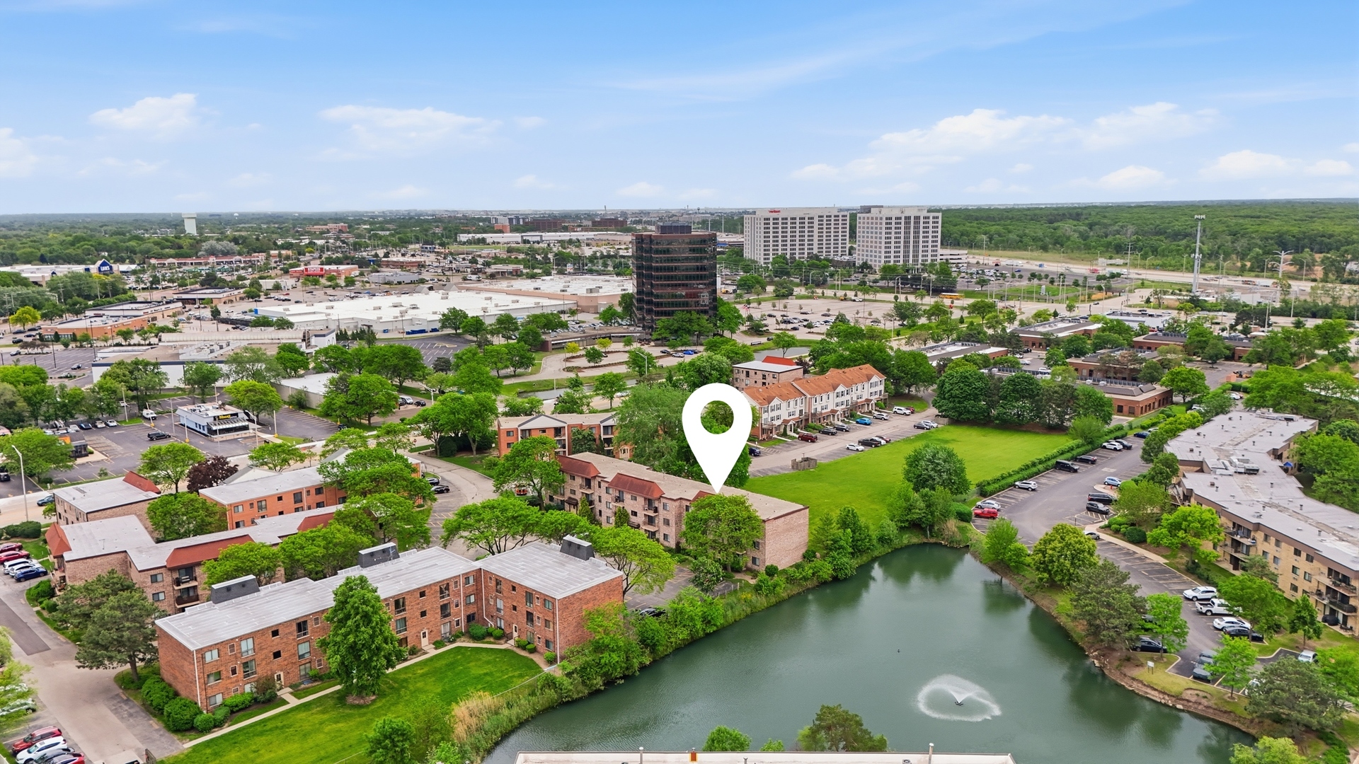 5513 Chateau Drive #4, Rolling Meadows, IL 60008