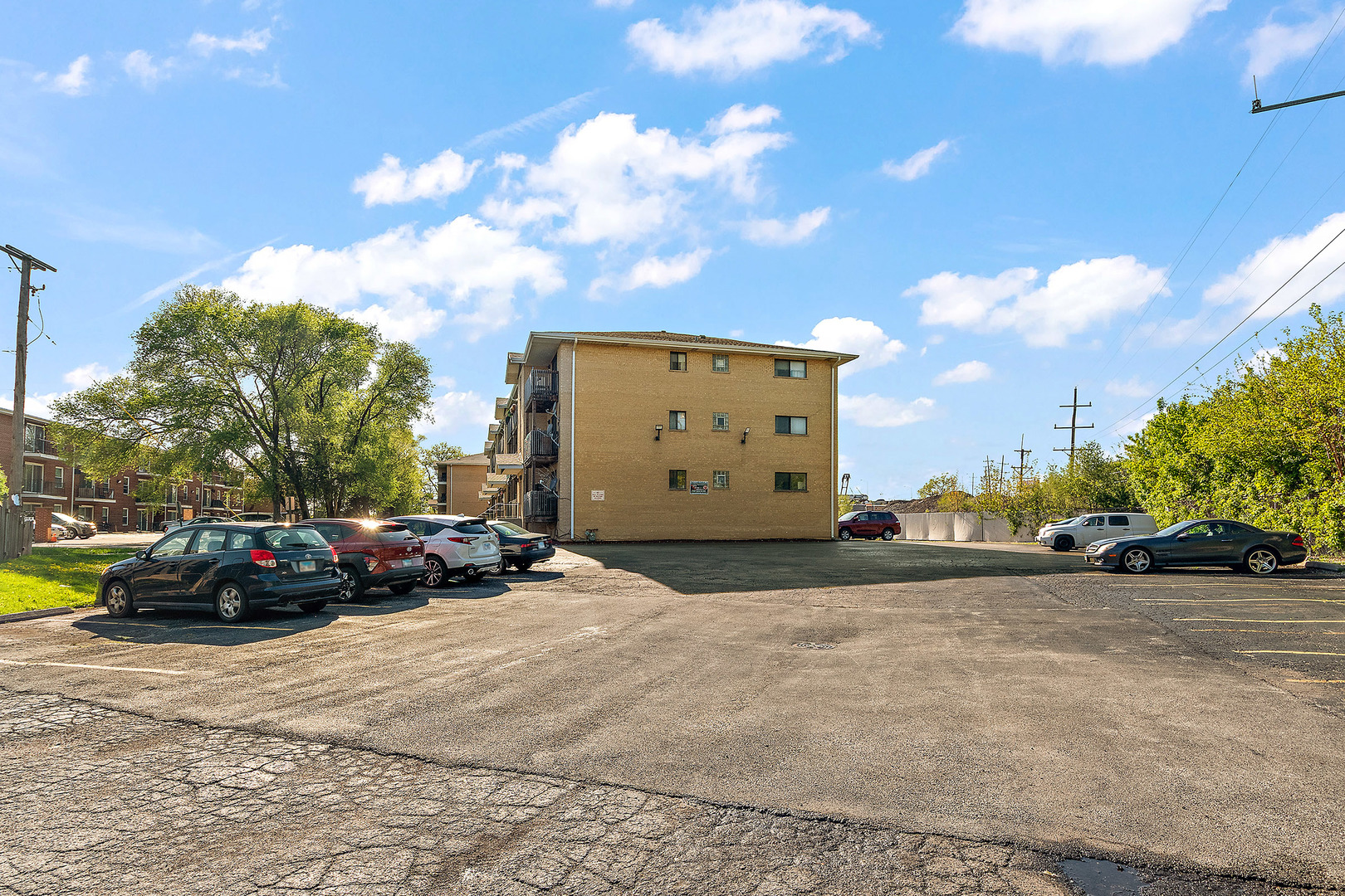 9654 NOTTINGHAM Avenue #1C, Chicago Ridge, IL 60415