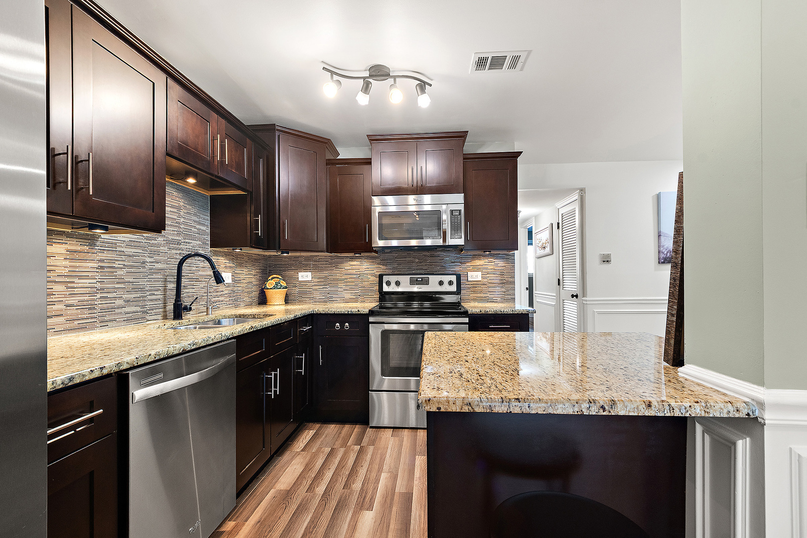 9654 NOTTINGHAM Avenue #1C, Chicago Ridge, IL 60415