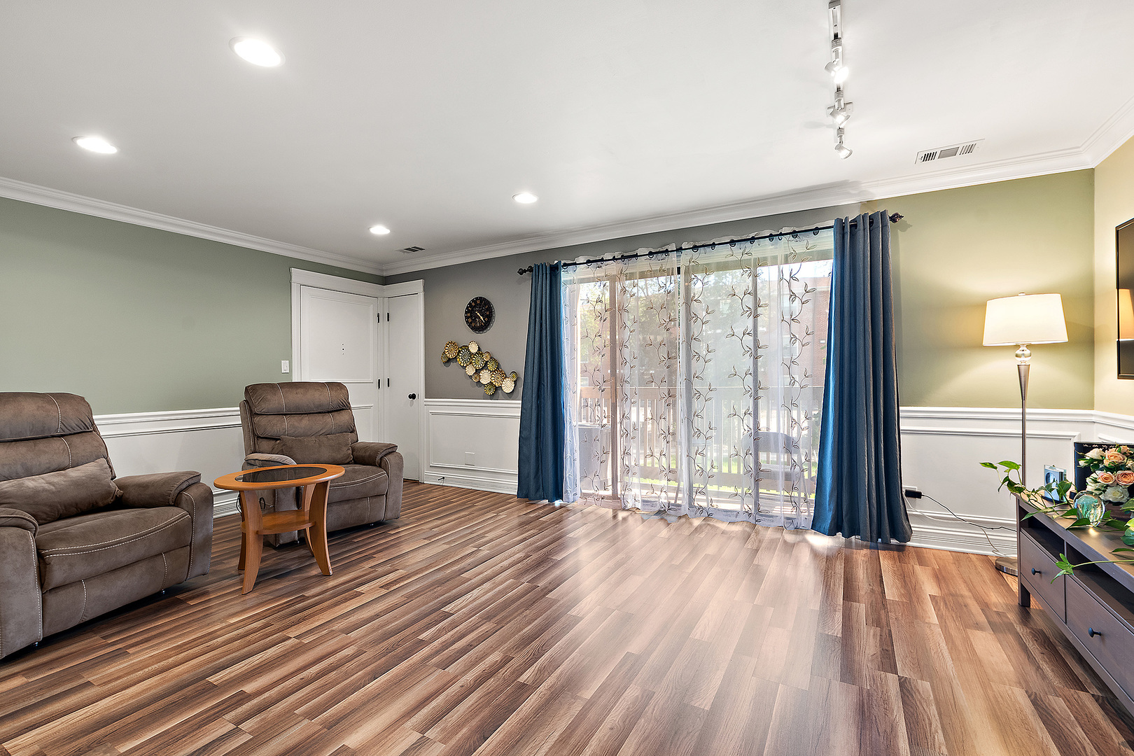 9654 NOTTINGHAM Avenue #1C, Chicago Ridge, IL 60415