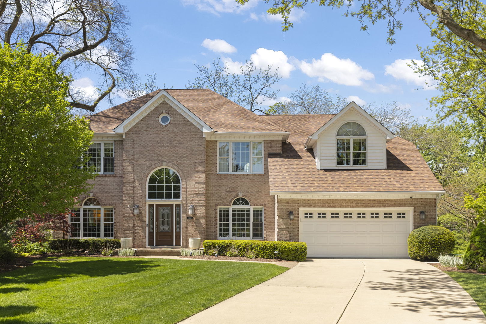 1262 Midwest Lane, Wheaton, IL 60189