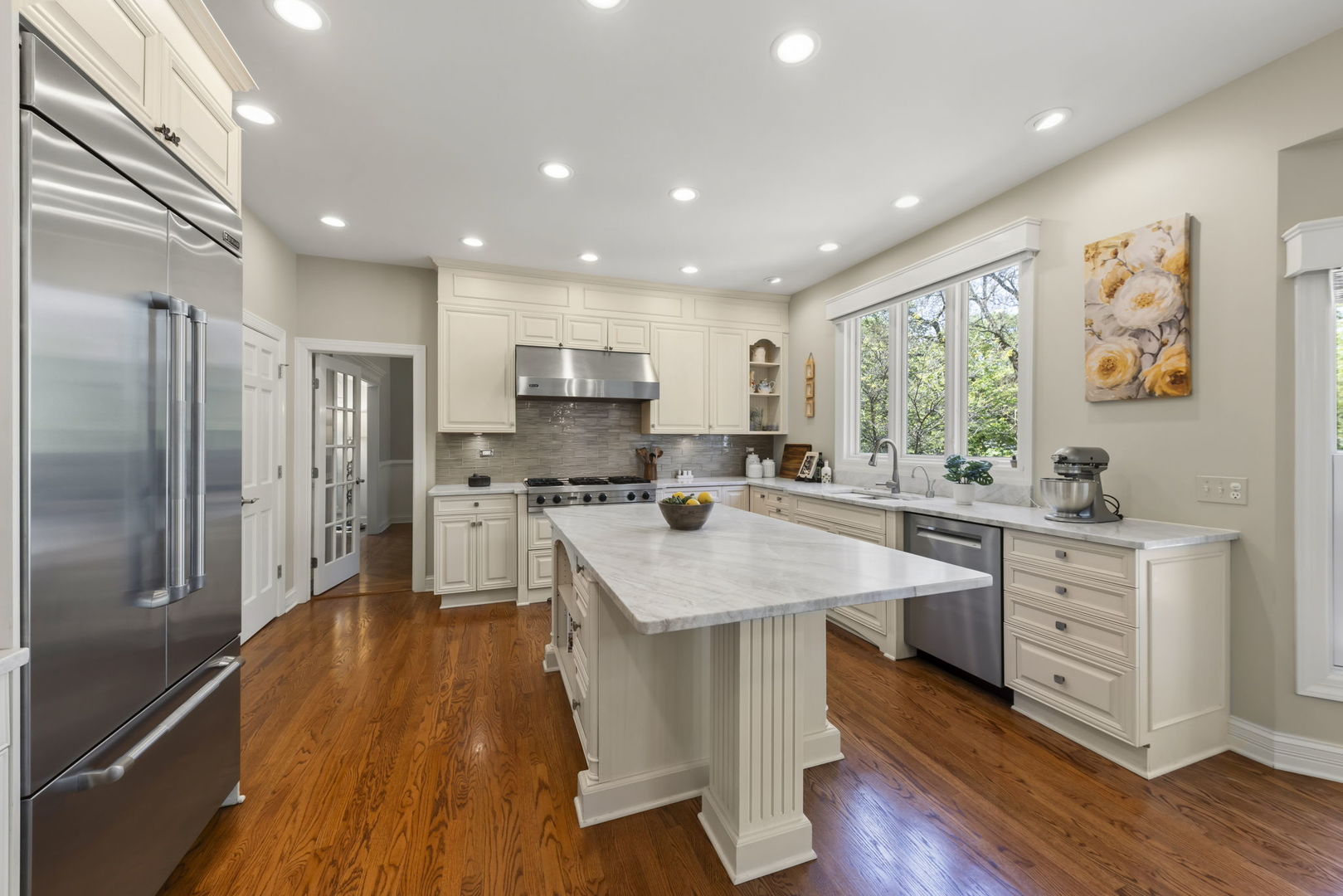 1262 Midwest Lane, Wheaton, IL 60189